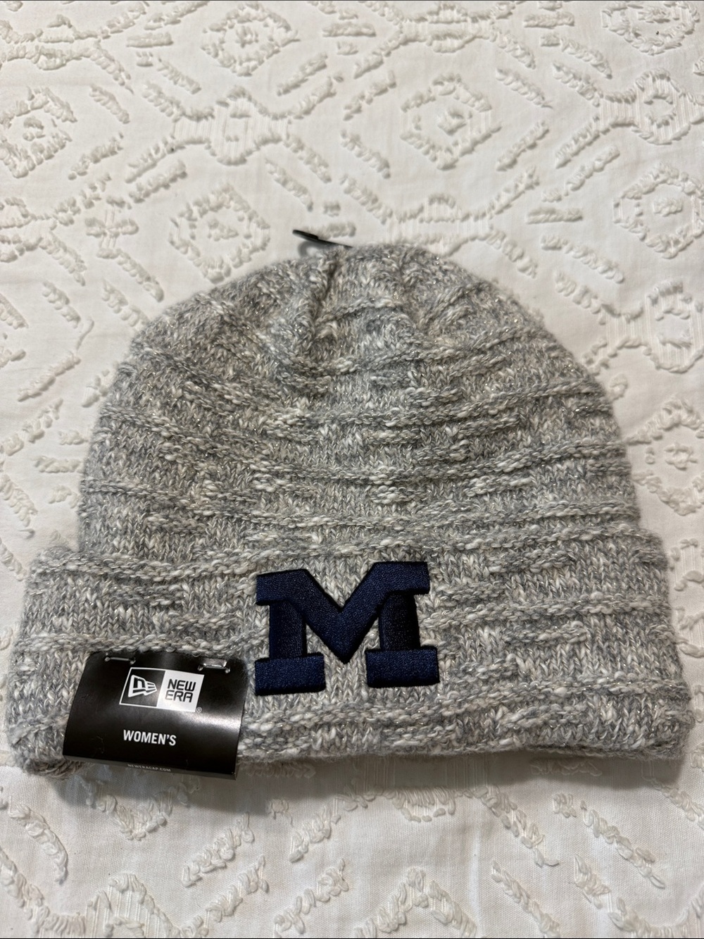 New Era Women's University of Michigan Wolverines UM Cuffed Knit Beanie Hat NWT